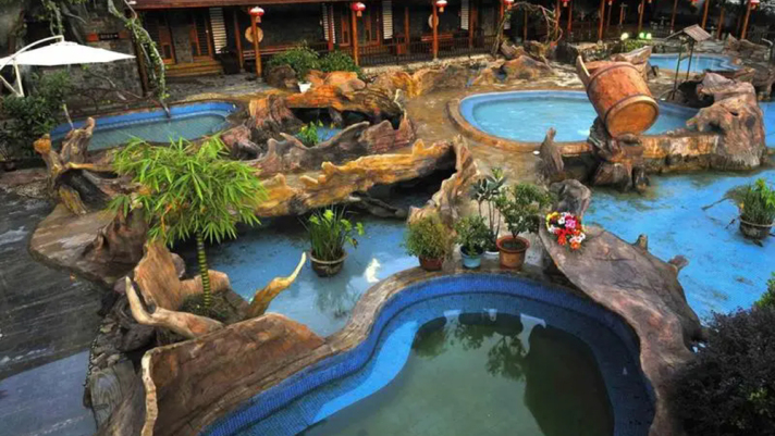 中国四大温泉之首汤山温泉,汤山温泉和老子山温泉怎么选