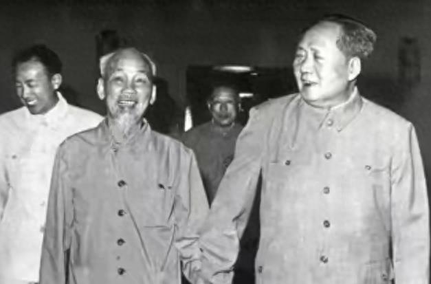 65年胡志明秘密访华，提出此行三个目的，毛主席：第二点我不接受