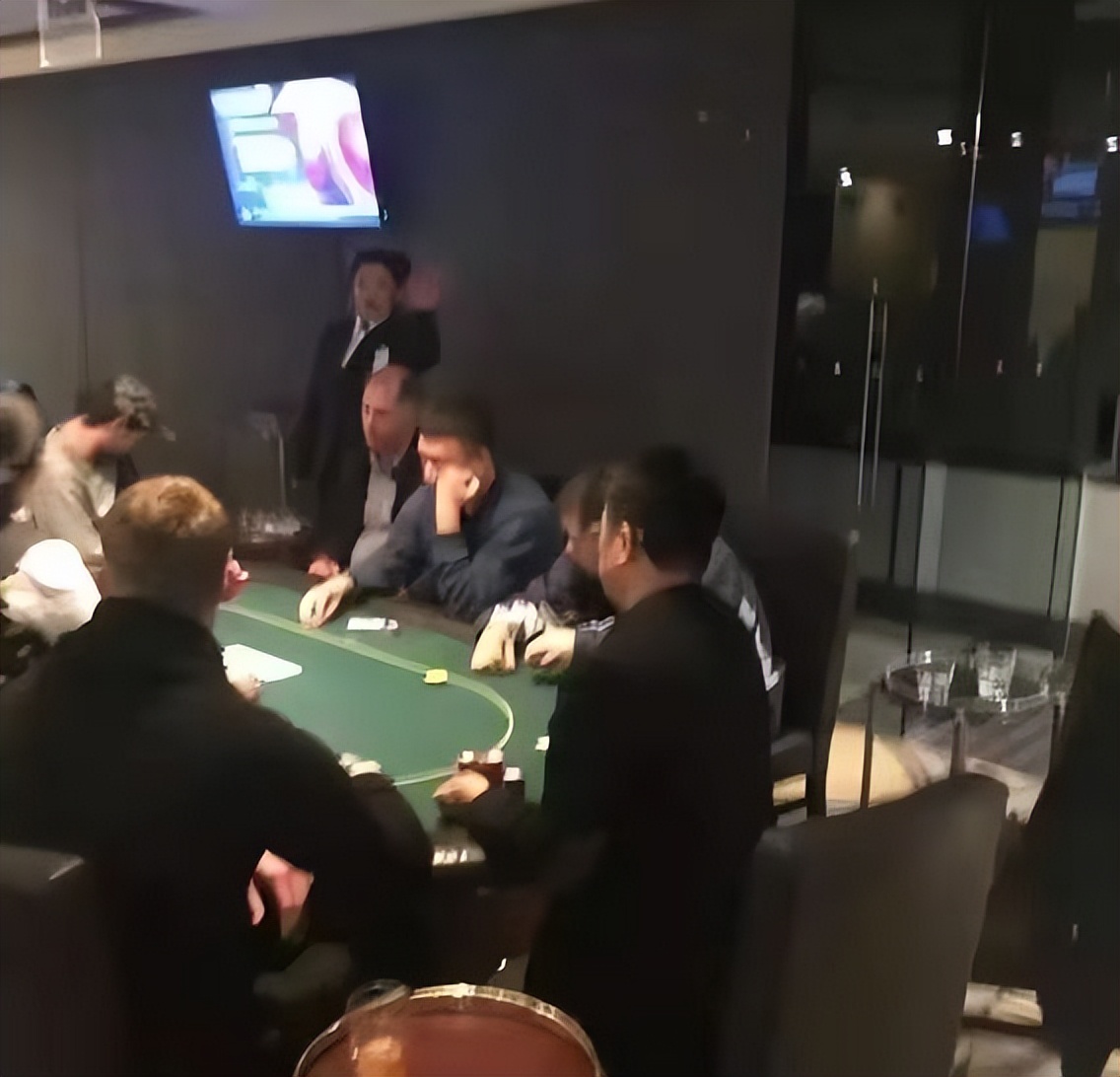 大瓜！曝顶流男星私生活混乱约富婆网红，男星疑境外赌博被传唤