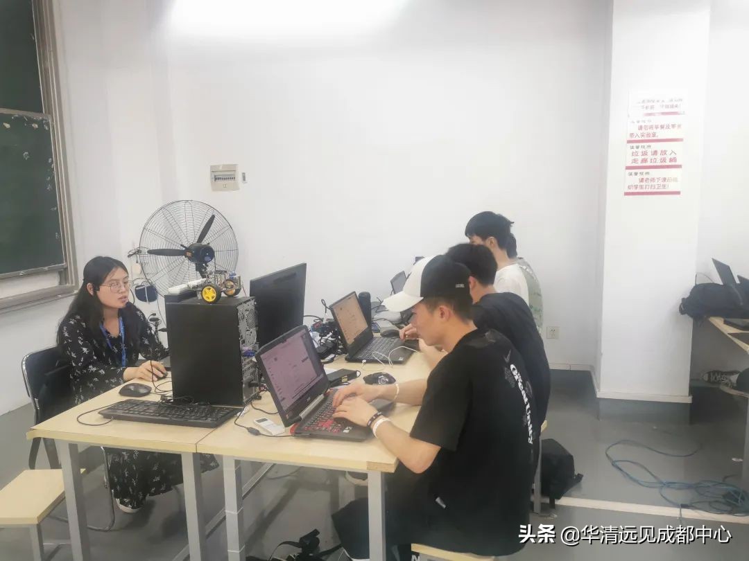 青春向未来，实训正当时——记成都理工大学工程技术学院实训