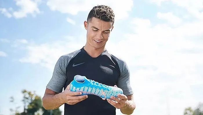 姆巴佩梅西内马尔c罗谁更强,梅西内马尔代言的薯片