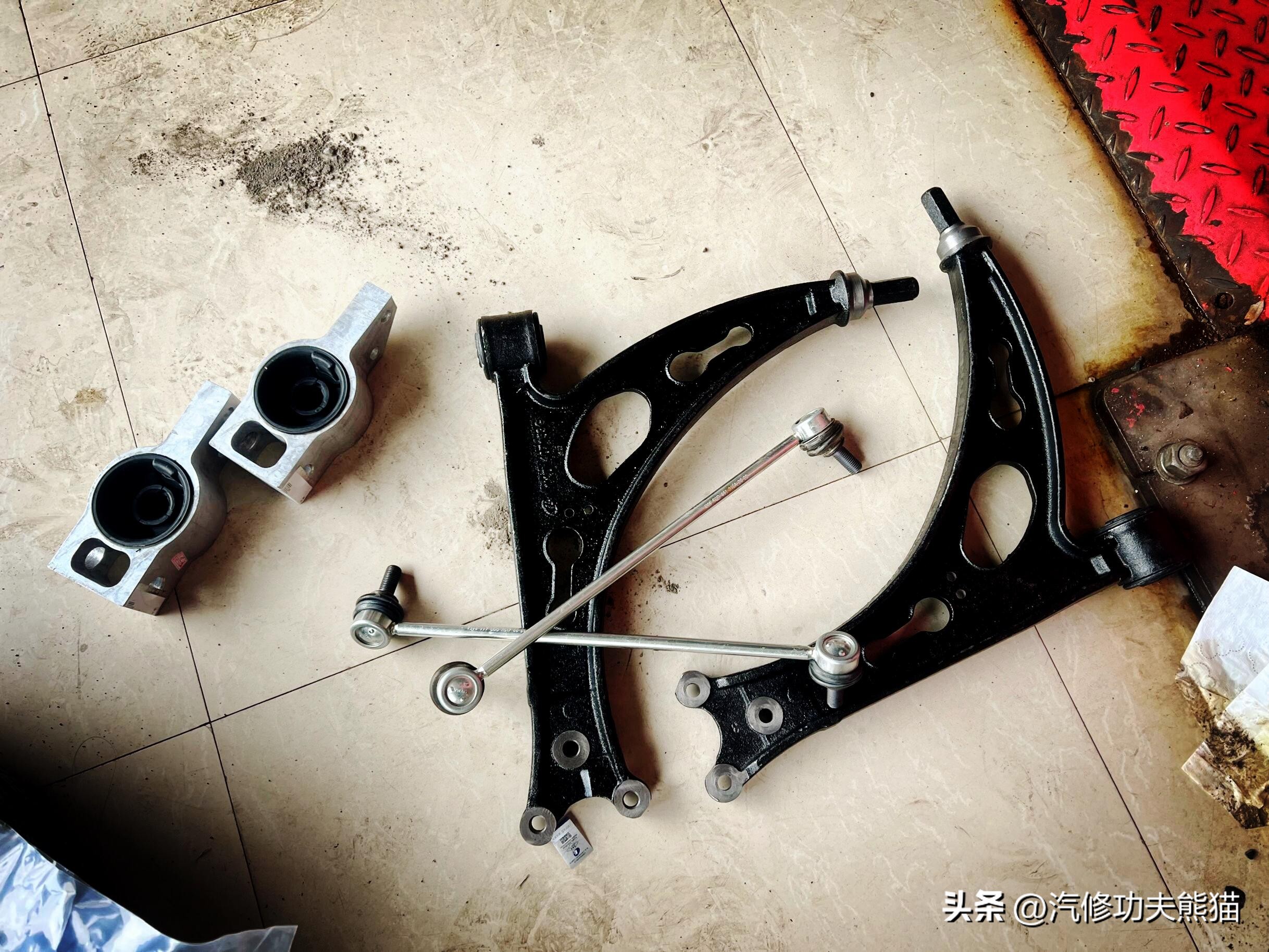 父亲老车翻新修复,父亲去世留下了的车去翻新