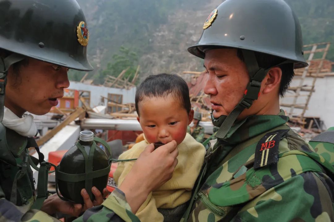 汶川地震15周年记录图片,汶川地震这些画面让人噙满泪水