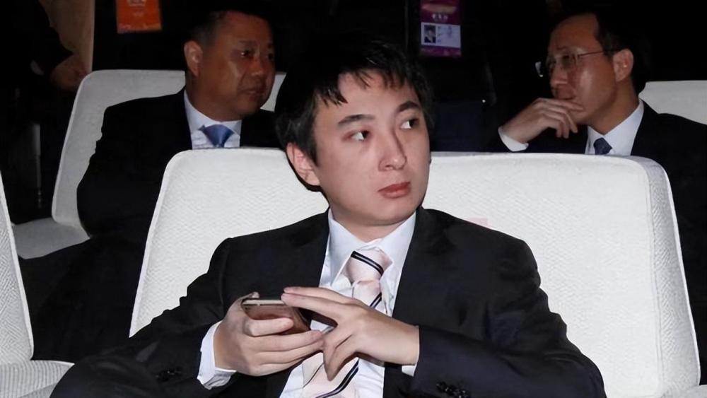 王思聪谈王健林现状,王健林4000亿负债怎么回事