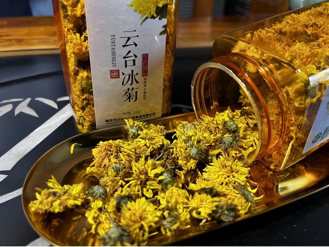 夏天多喝菊花茶排毒,夏天喝菊花茶降火么