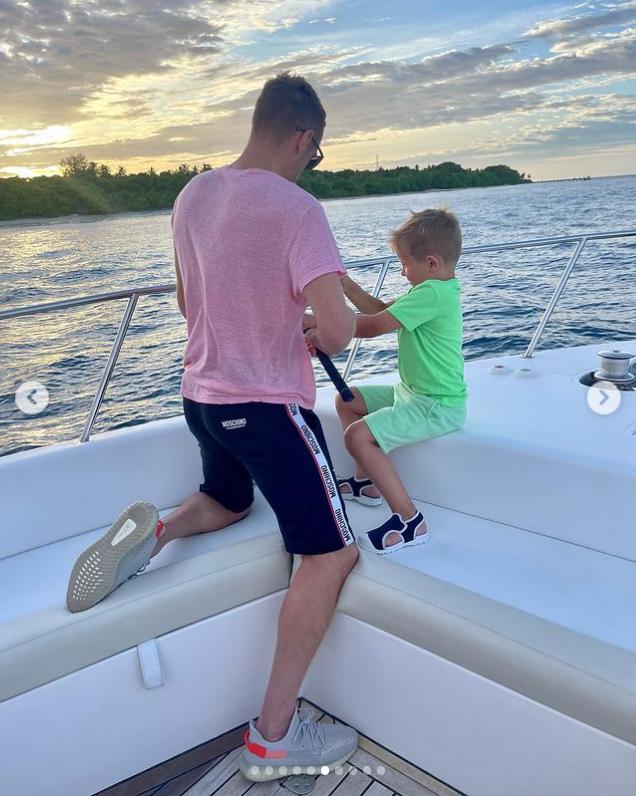 ins泄密,聊聊活色生香球星太太团恩怨情仇…