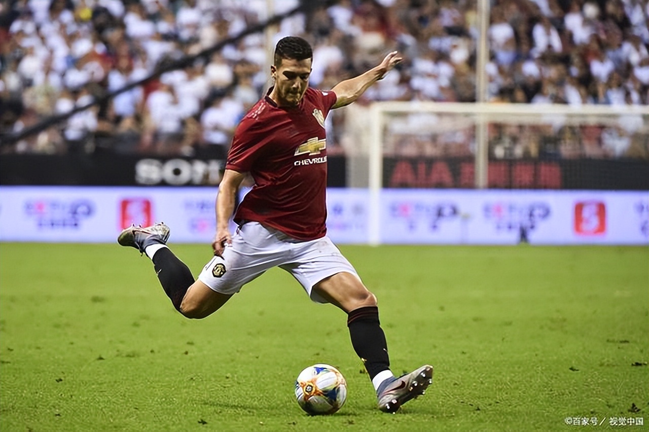 今日足球竞彩比分推荐阿森纳曼联,竞彩足球今日推荐实单利物浦