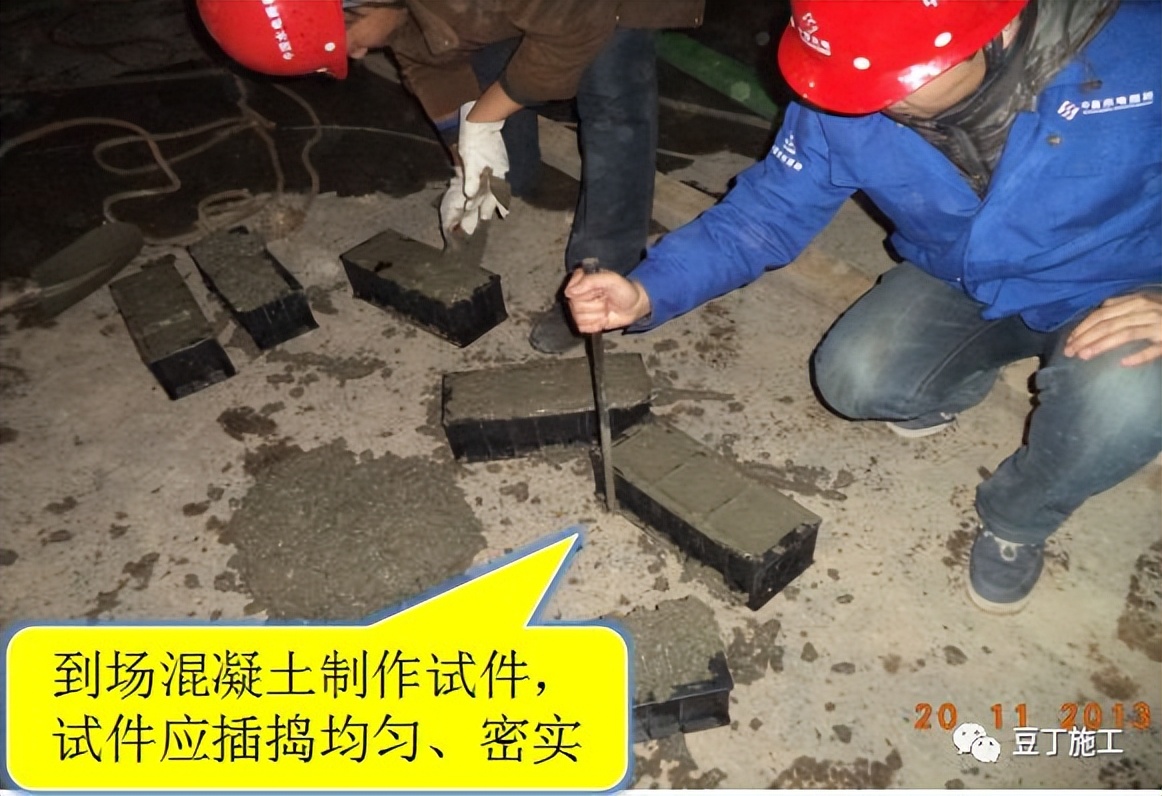 打桩过程中出现塌孔怎么处理,下钢筋笼声测管掉在桩孔里怎么办