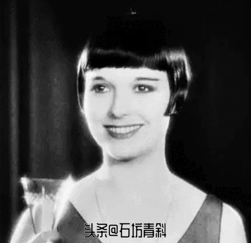 23岁被好莱坞封杀，拒绝减薪，性取向遭质疑，晚年出书揭黑幕