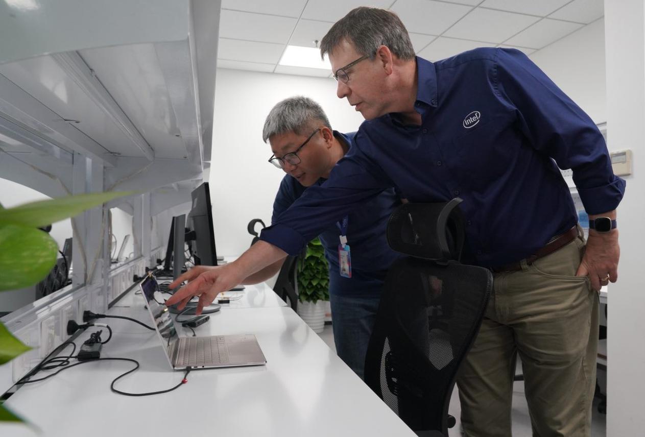 未来笔记本会变成什么,intel和联想笔记本