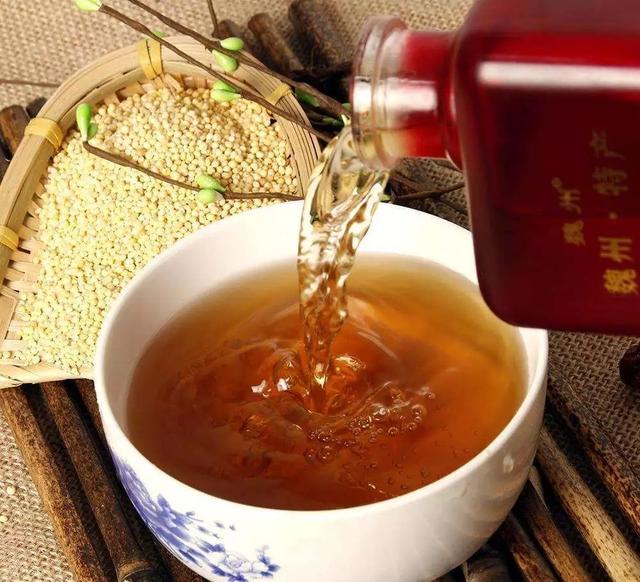 十首经典春节诗词陪你欢喜过大年,人民日报推荐春节诗句50首