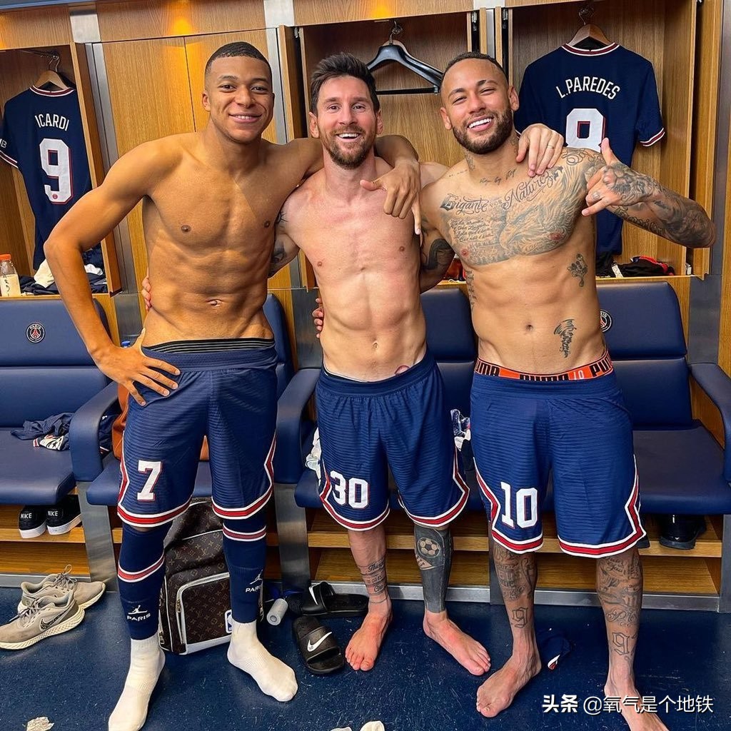 姆巴佩以后的成就能不能超过梅西,姆巴佩未来能超过梅西吗