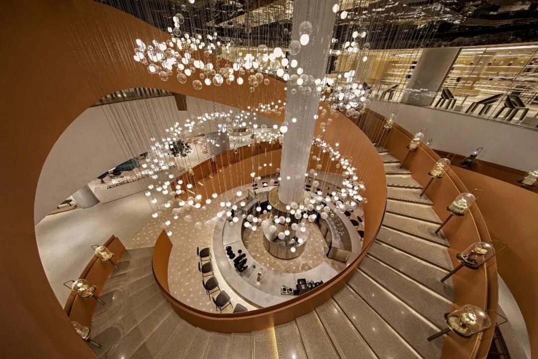 深圳，网红店坟墓！谁来谁死，亏得裤衩都不剩