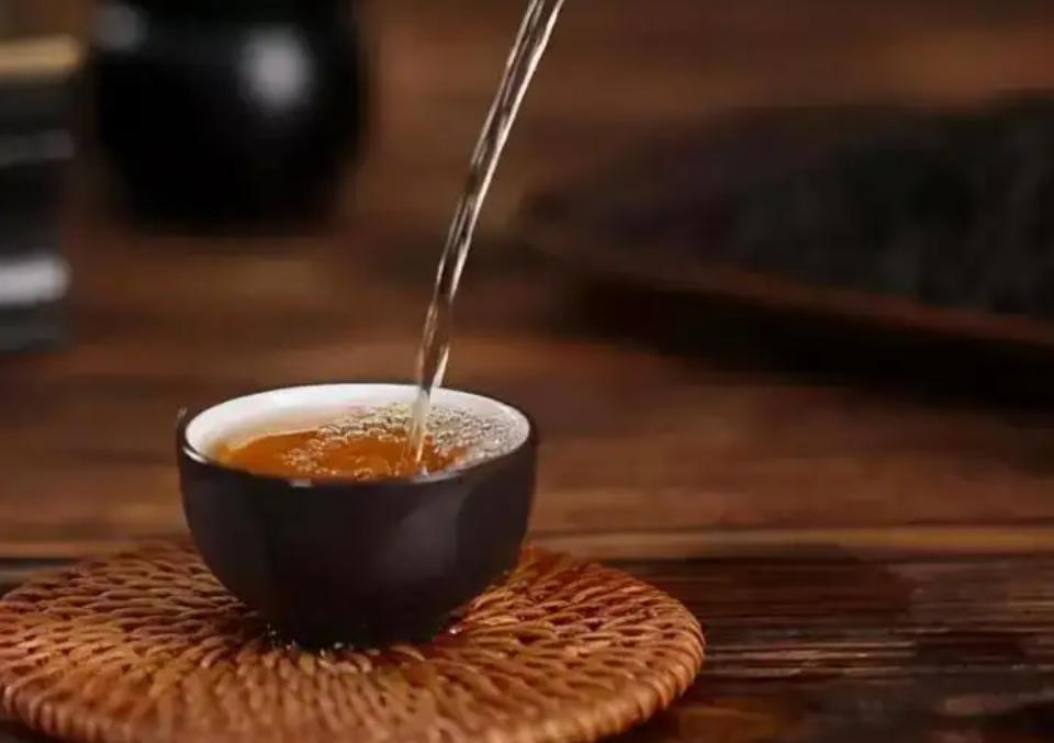 “深秋喝2茶，入冬不用慌”，具体说的是什么？早知道早受益