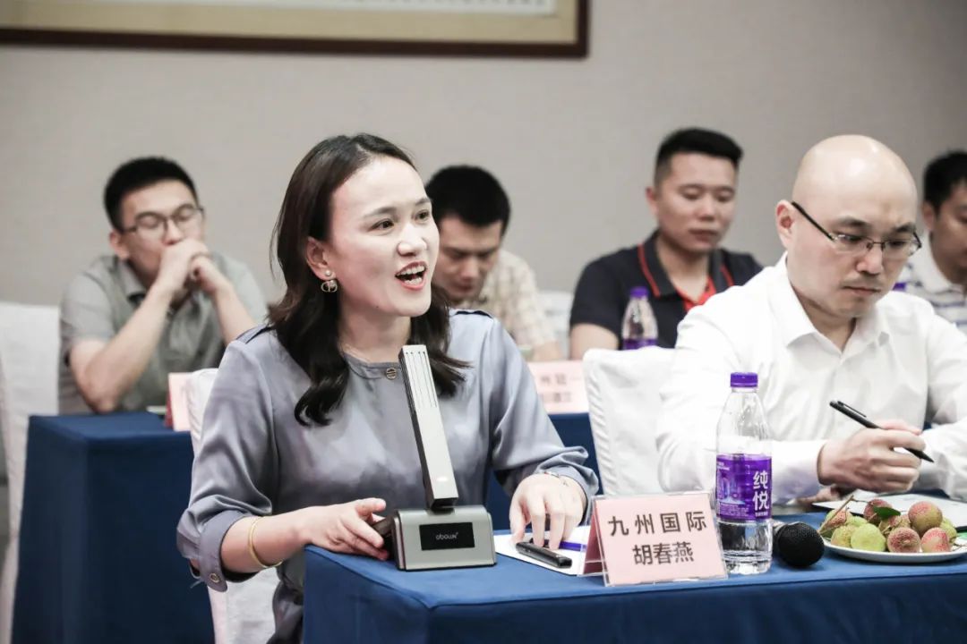 涓栫晫姹借溅璐磋啘澶ц禌,涓栫晫绗竴娆炬敼鑹茶啘