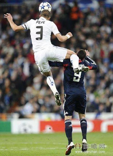 武僧佩佩凶狠铲球,球场恶霸佩佩