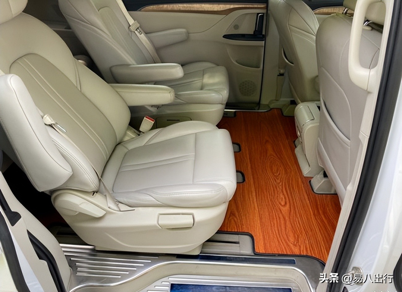 别克gl8商务车成都会议租车,别克GL8商务车租车