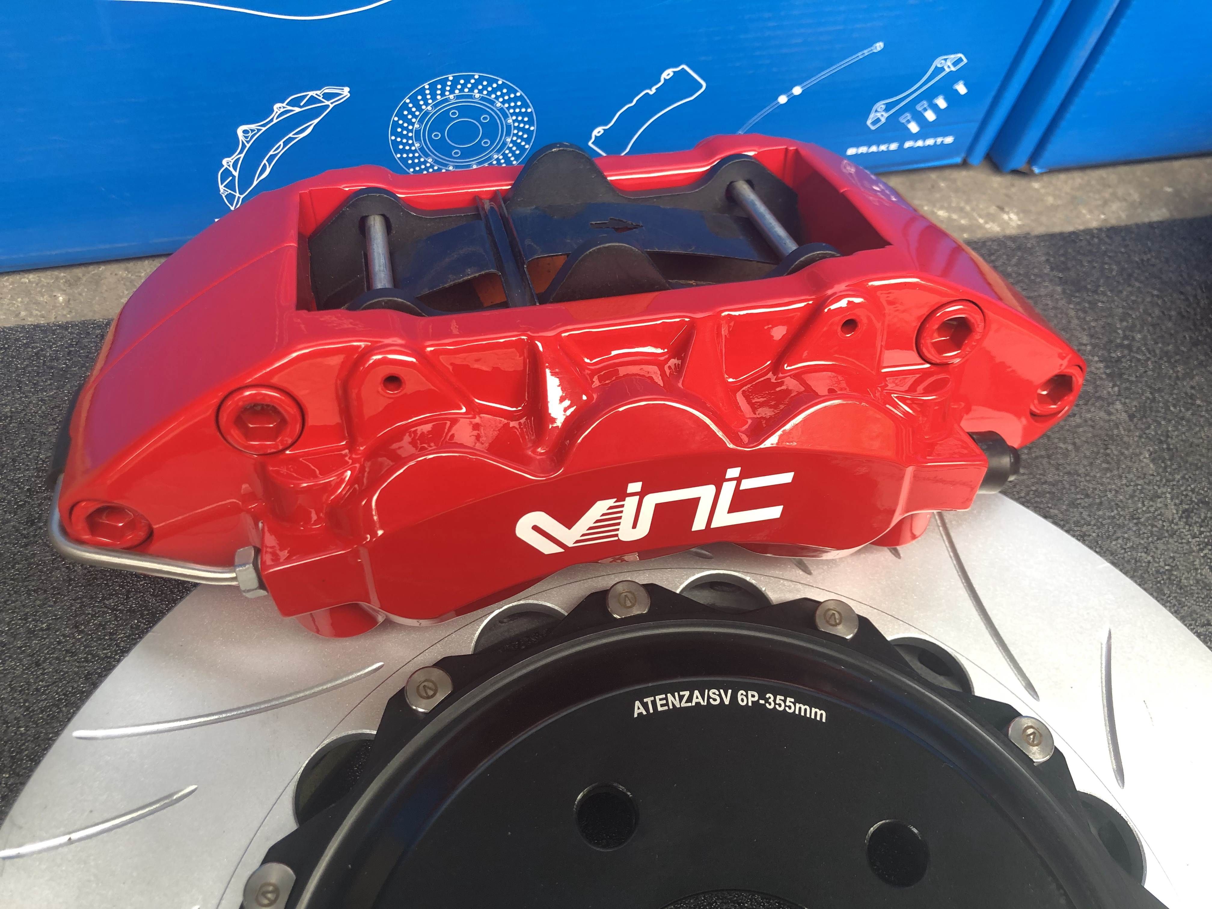 车主：刹车软脚难搞，阿特兹轻改制动，一脚刹车更加灵敏。