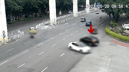 行人闯红灯被撞谁是全责新交规,闯红灯被撞负全责交警霸气怒怼