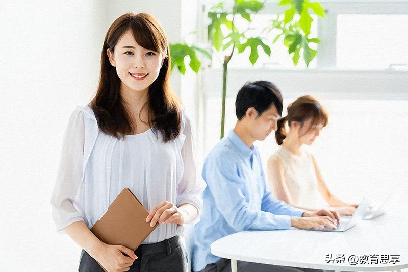 刚毕业的大学生两年赚十万容易吗,大学生毕业之后赚钱到底有多难