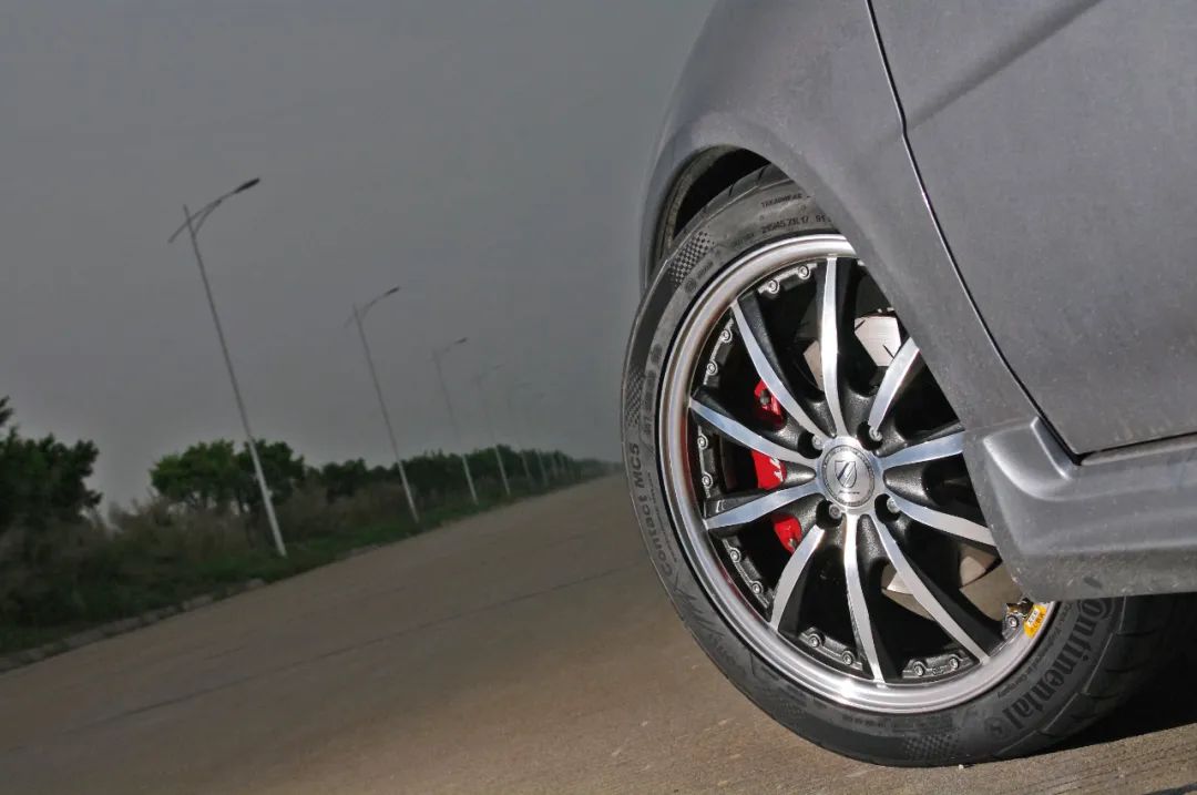 第七代伊兰特轮胎品牌及型号,第七代伊兰特锦湖轮胎怎么样