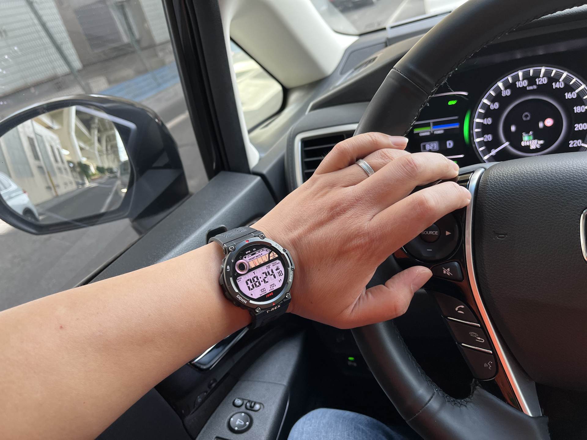 上海年入100万中年大叔,年入百万的中年男人