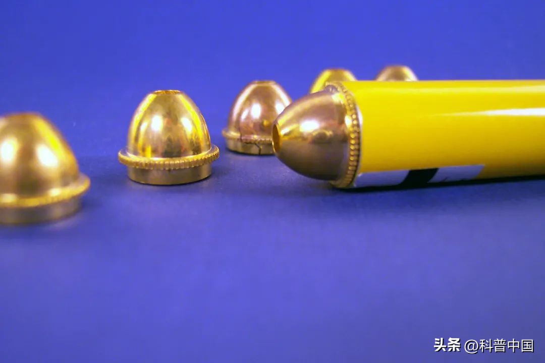 突然失明几秒钟是什么原因,眼睛莫名一只短暂失明原因