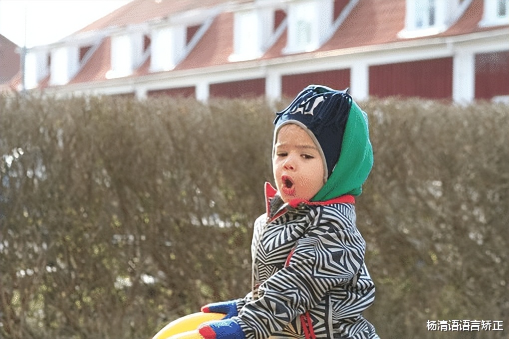 儿童长期咬字不清，是口肌无力吗？大错特错！