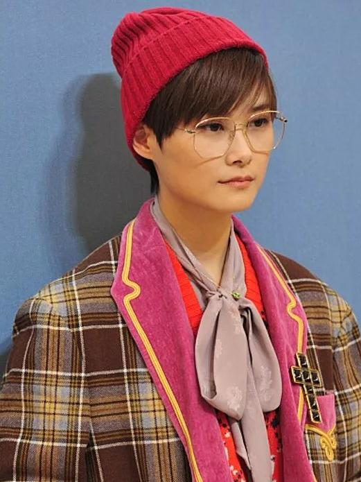 眼镜封印住的颜值怎么拍,眼镜封印了颜值怎么办