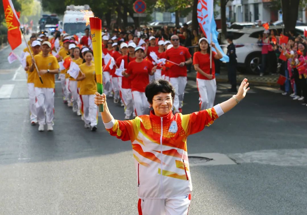 省运会火炬传递府谷站直播,省运会火炬传递