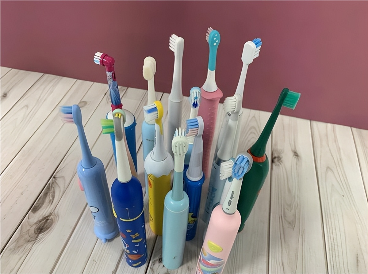 儿童电动牙刷u型好还是普通的好,儿童长期使用电动牙刷的三大危害