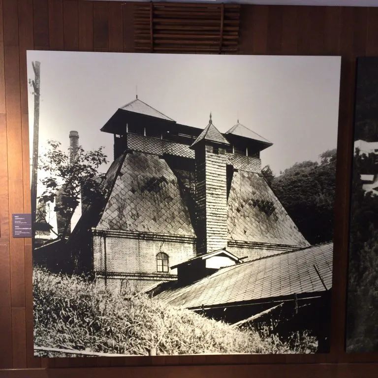 山崎威士忌750毫升和700毫升区别,茅台好喝还是同价位的威士忌好喝