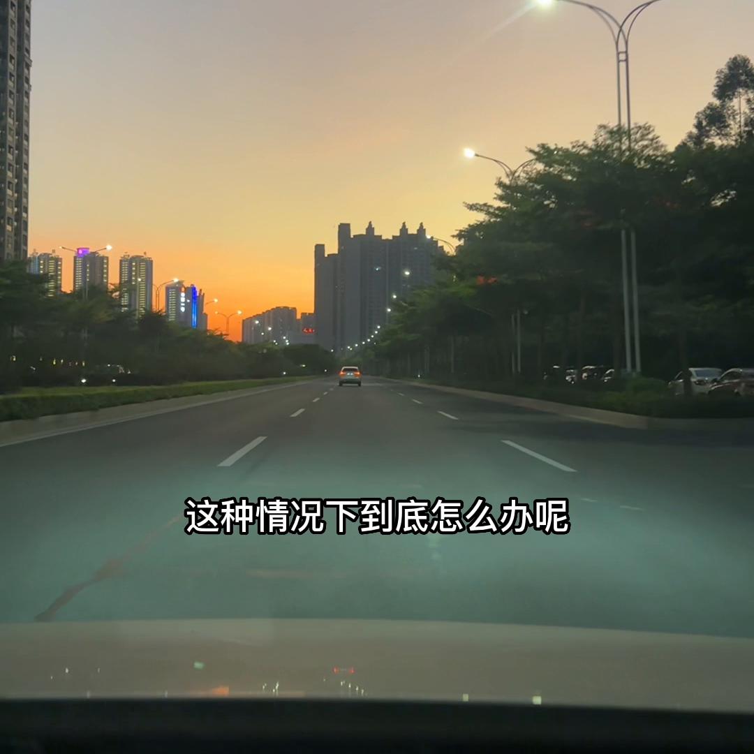 开车撞到摩托车怎么处理,开车撞出租车注意事项