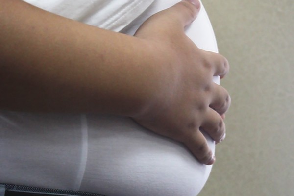 男士身高176体重多少最好看,男性身高176完美体重多少斤