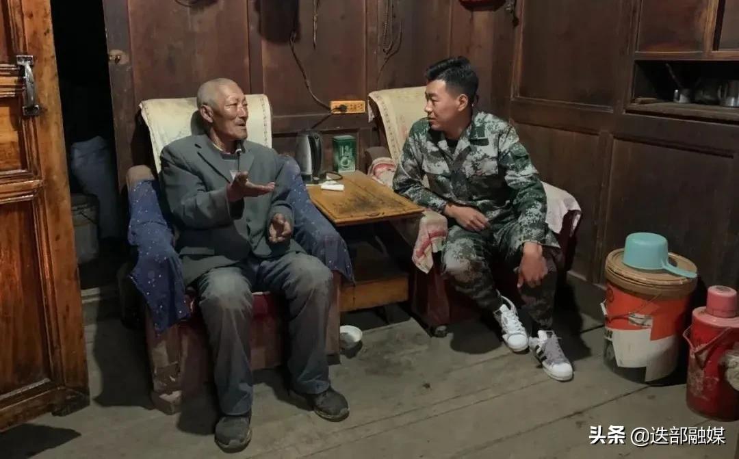 甘做铺路石,甘做人民群众的铺路石