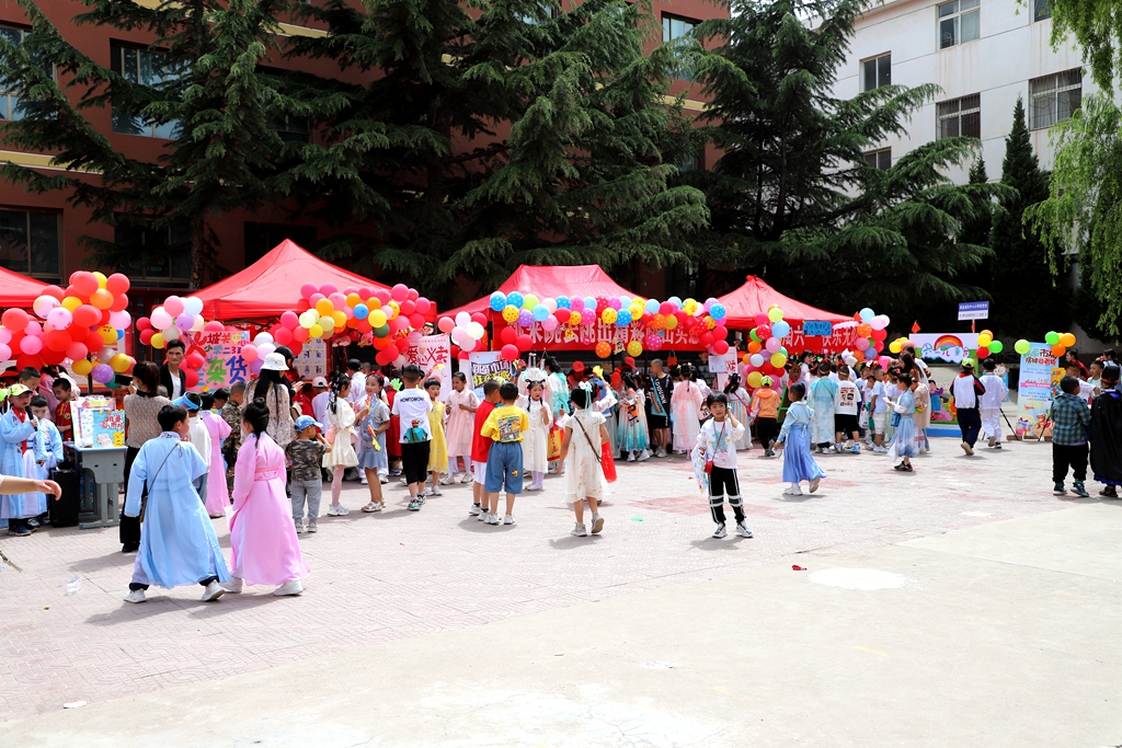 城关小学一年级跳蚤市场,跳蚤市场小学卖乒乓球