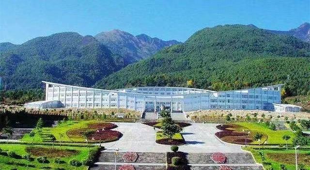 大理大学有几个学院,大理大学的发展前景