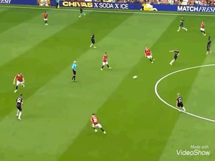 曼联四连胜,曼联迈向史无前例四冠王