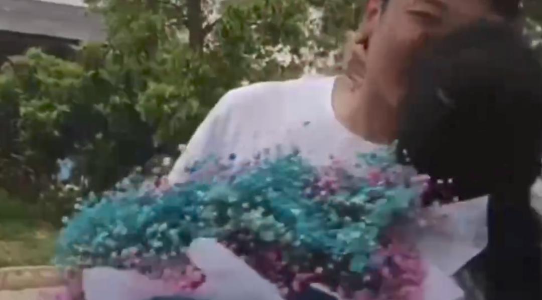 余秀华谈遭男友家暴后续,余秀华遭男友家暴视频