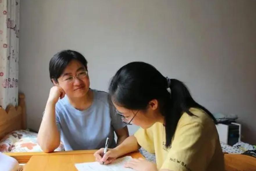 广东高考女孩不考北大清华,16岁女孩口出豪言懒得考北大清华