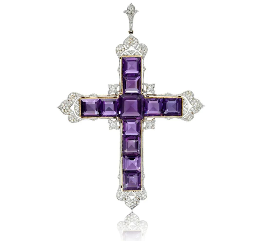 苏富比上拍戴妃紫水晶项链坠，竟然被卡戴珊抢到？她真的赚到了吗？