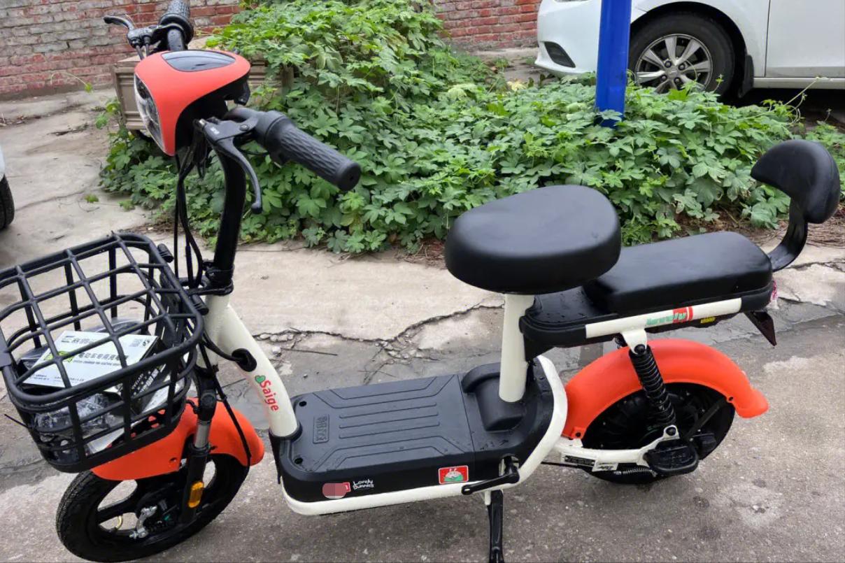 雅迪绿源爱玛电动车哪个牌子的好,雅迪爱玛台铃小刀绿源电动车推荐