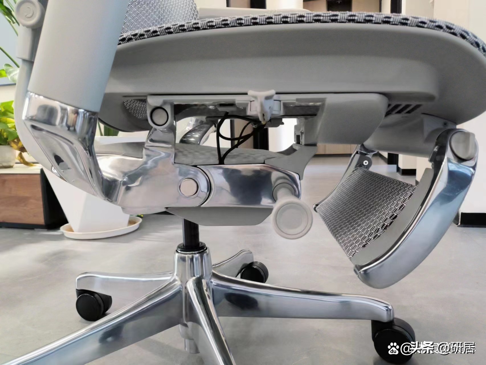 保友优人体工程学椅,保友优旗舰2代适合大体重吗