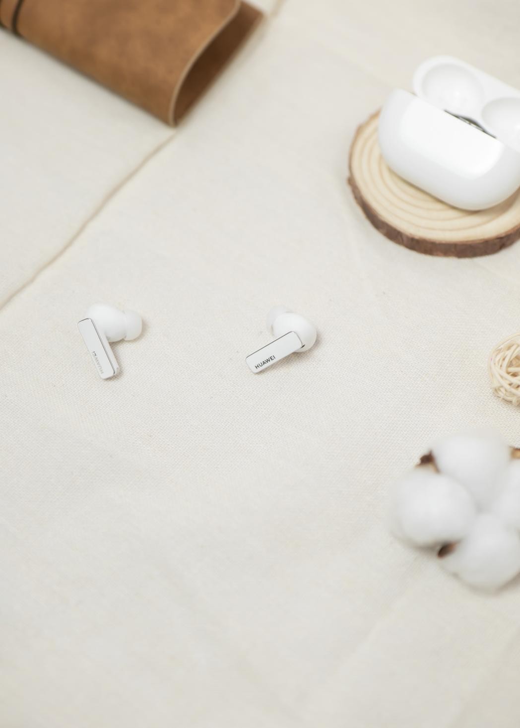 华为freebudspro和freebuds4比较,华为耳机freebudspro和freebuds4