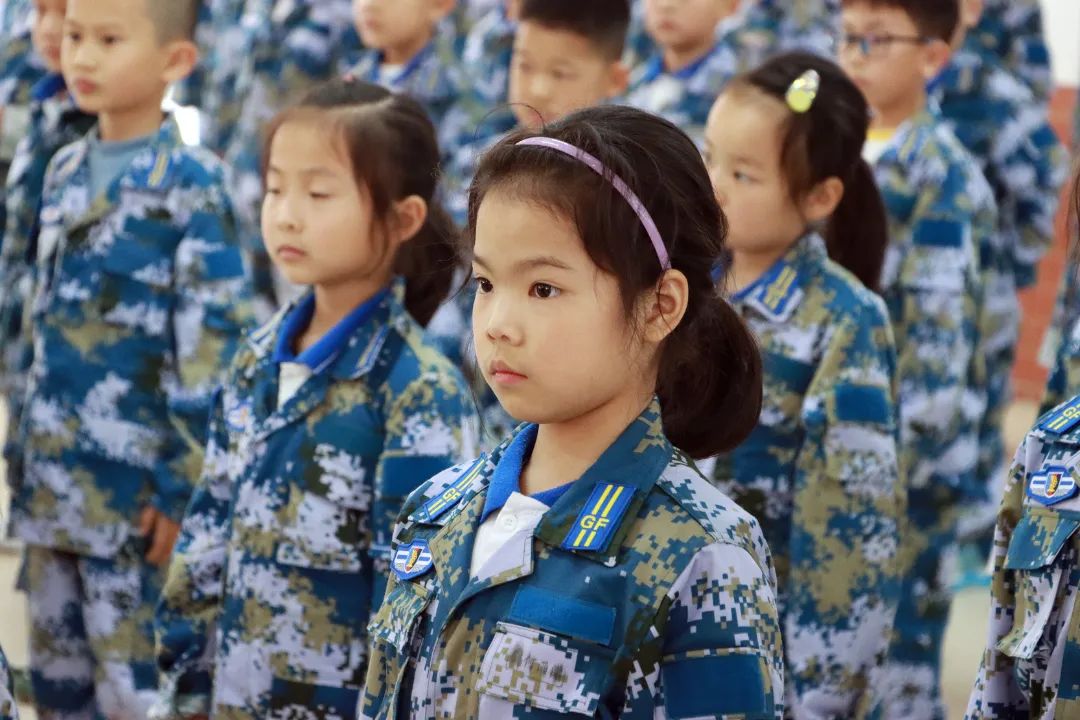 中考喜报国防蛟龙班平均分高达710！狮岭这所学校凭实力“狂飙”