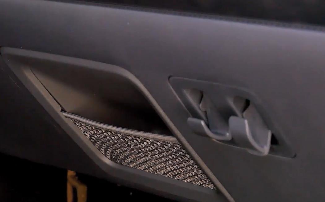 甜酷萌宠有谁不喜欢呢？——跟随马卡龙车主探店GAMEBOY