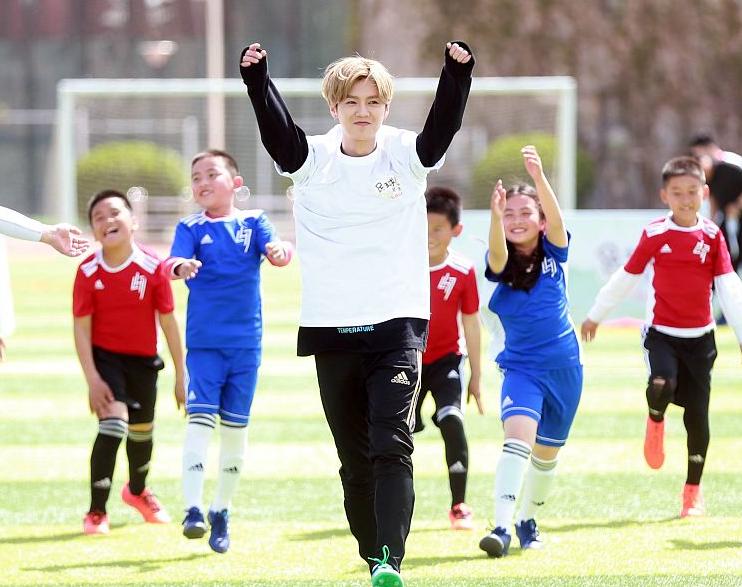 15年四大顶流鹿晗杨洋,顶流鼻祖鹿晗