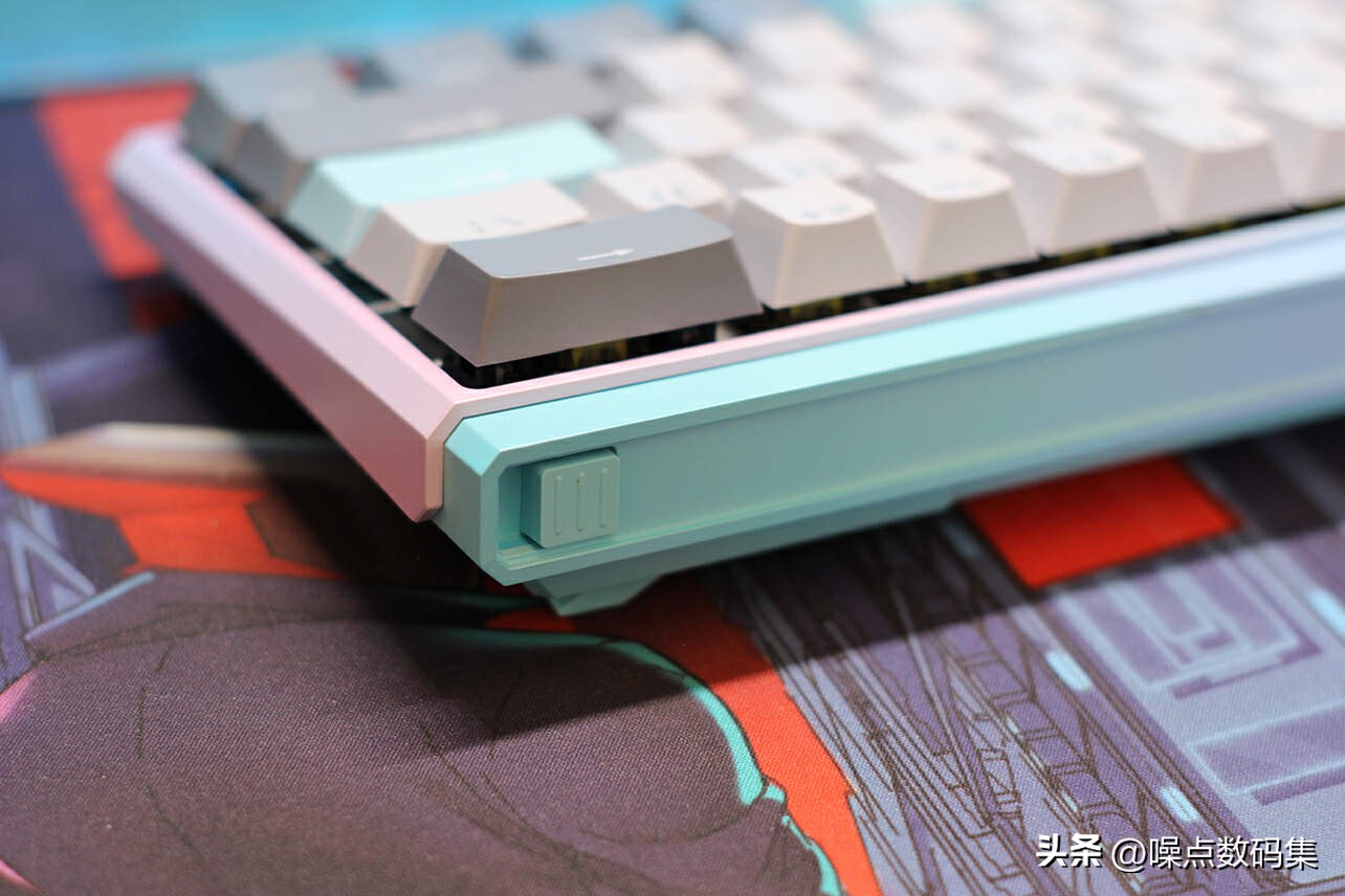 杜伽k330w热插拔机械键盘体验,杜伽k310樱桃黑轴键盘测评