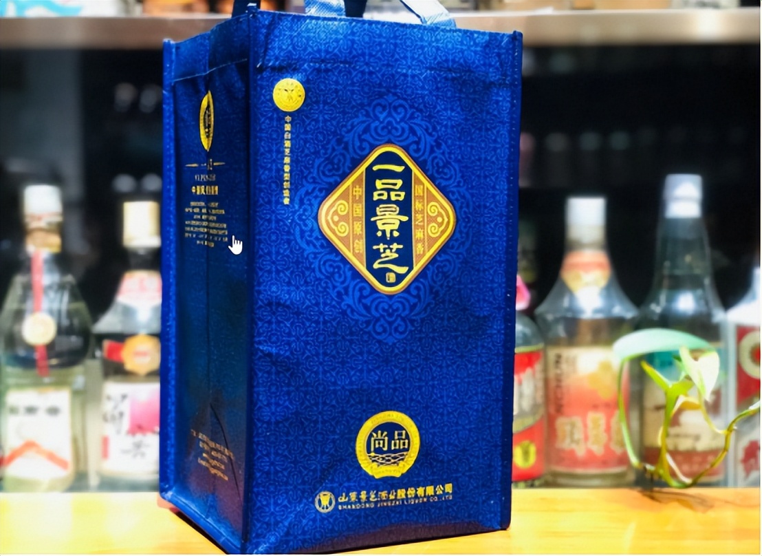 来山东喝什么酒最好喝一点,去山东旅游必点的8道名菜