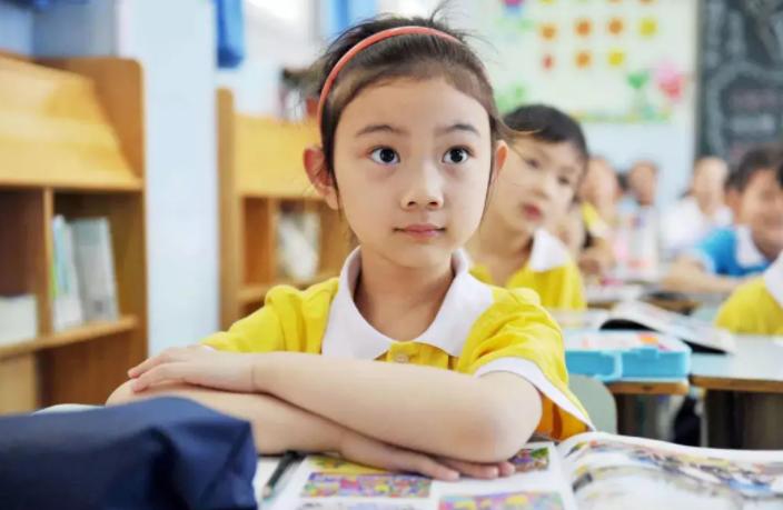 孩子三观正不正取决于父母的教育,三观不正的孩子该怎么教育